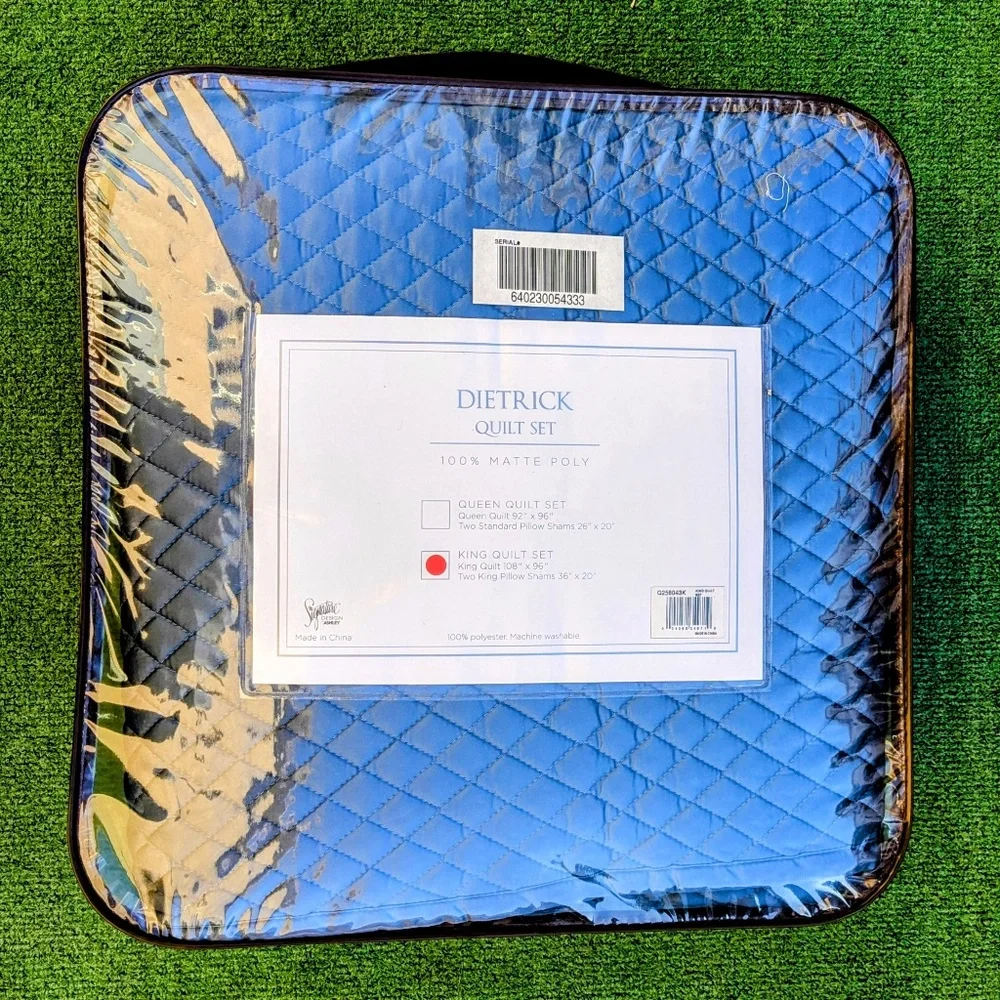 Signature Mini Diamond Design by Ashley Dietrick Gray King Quilt Bed Set NWT